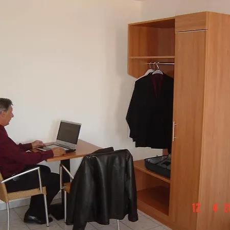 Fresh Mini-hôtel 2*
